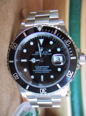 Rolex OYSTER PERPETUAL DATE SUBMARINER