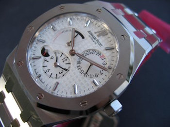 Audemars Piguet ROYAL OAK DUAL TIME STEEL WHITE DIAL STEEL 