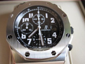 Audemars Piguet ROYAL OAK OFFSHORE BLACK DIAL CROCO STRAP