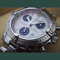 Breitling Chrono Colt Quartz, Stahlband, weisses Zifferblatt