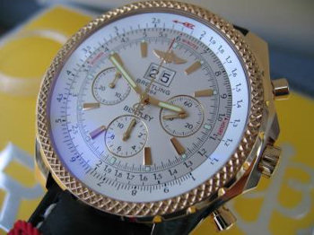 Breitling BENTLEY 6.75 CHRONOGRAPH YELLOW GOLD WHITE DIAL